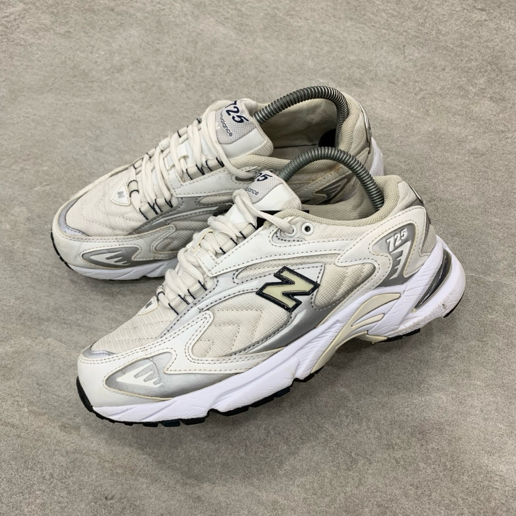 New Balance 725 Steel White