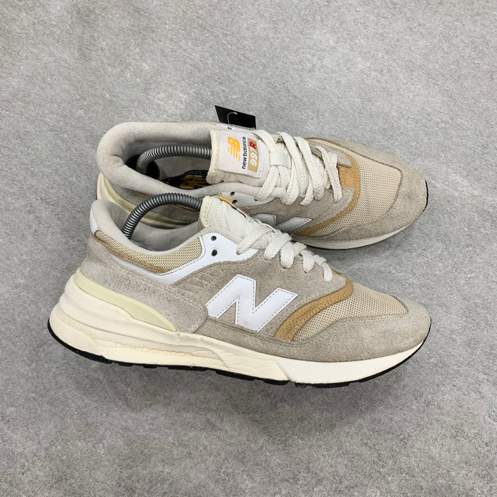 New Balance 997R