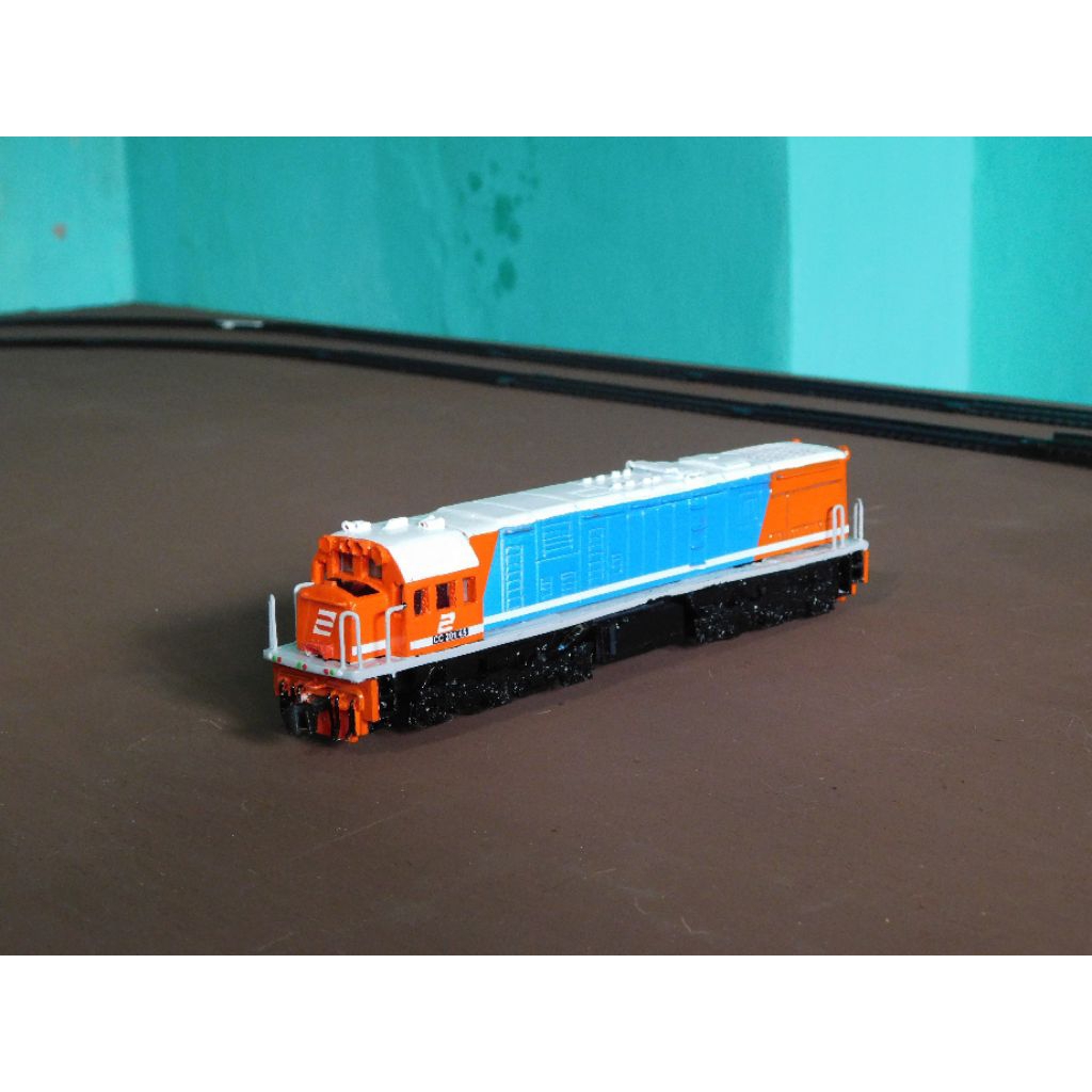 Perumka Pack, Lokomotif CC 201 45 Red and Blue dan K3 Orange