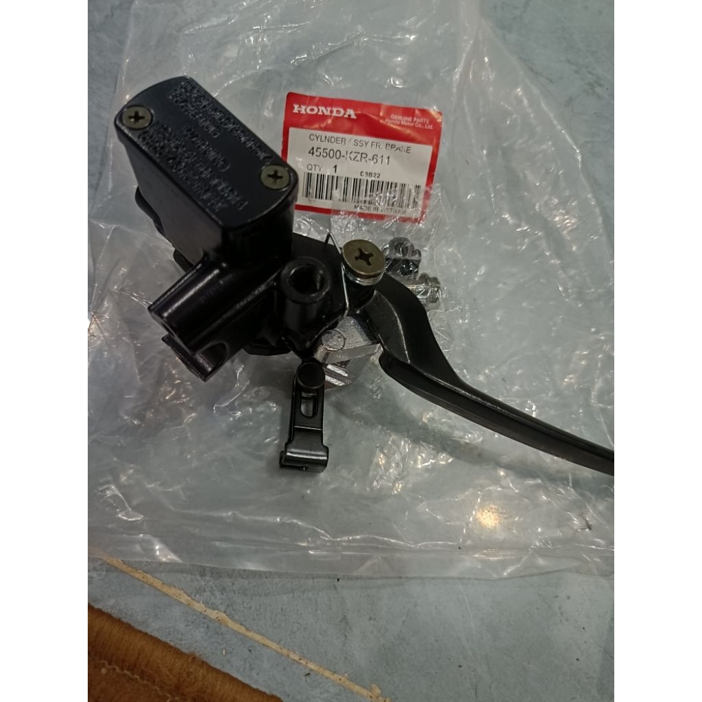 MASTER REM ATAS RUMAH MASTER REM HONDA VARIO 125 OLD CBS 45500-KZR-611 BARU