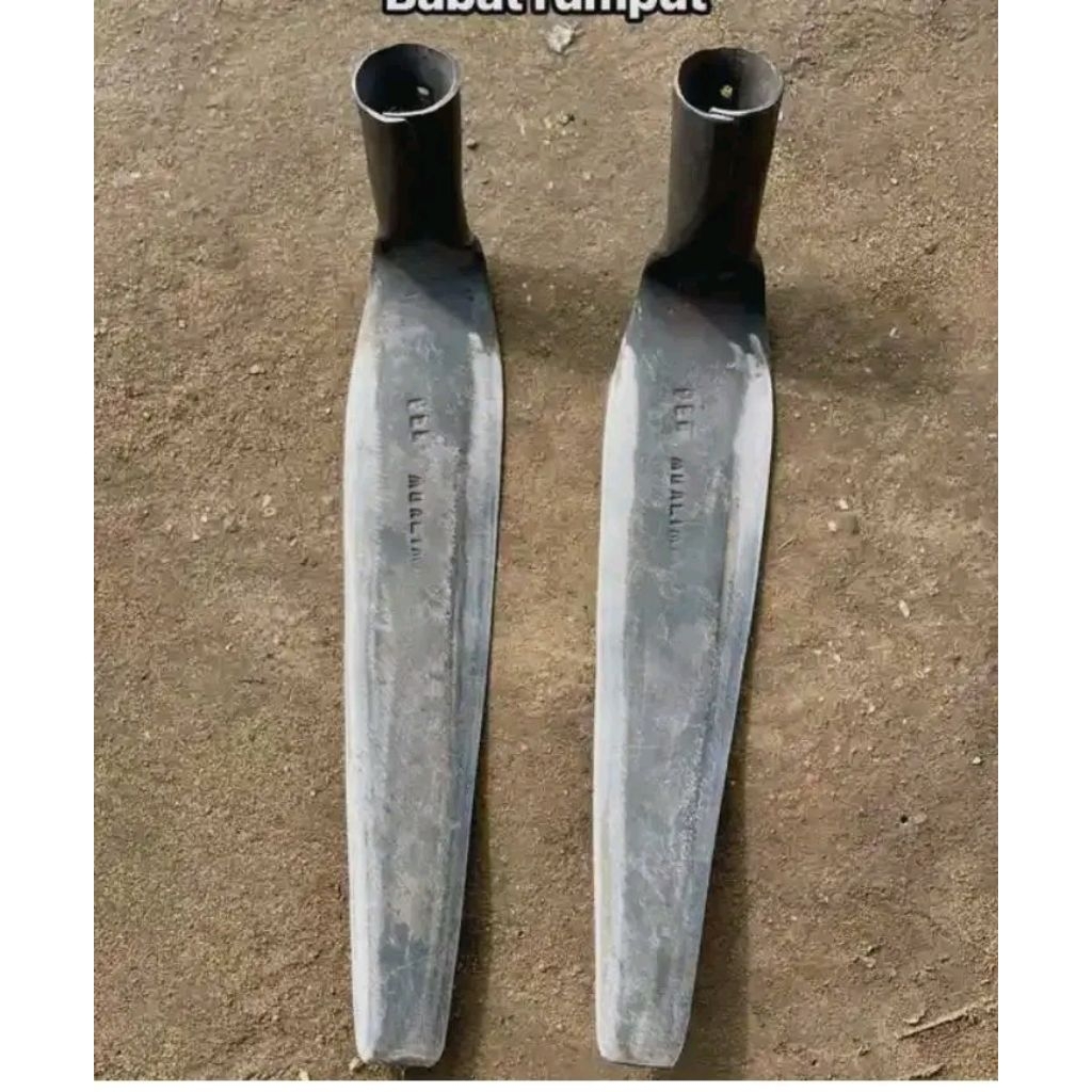 BABAT RUMPUT ATAU RIMBAS RUMPUT