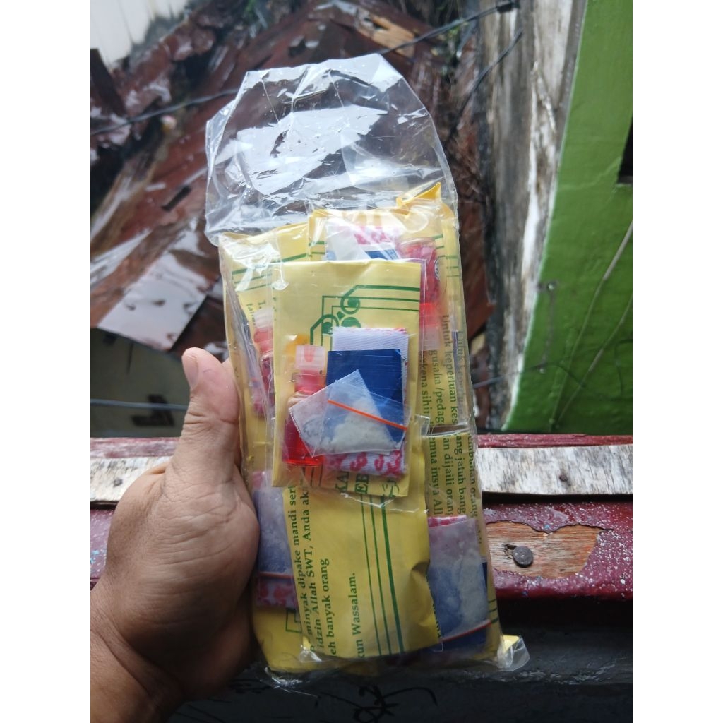 Minyak Parfum Jafaron Komlit Melati Isi 20 Biji