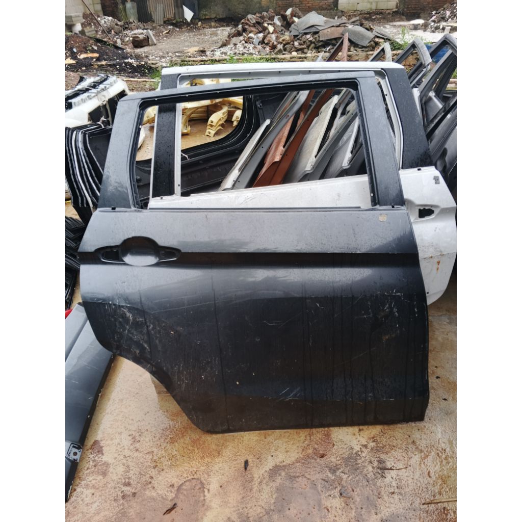 Pintu tengah Mitsubishi xpander original, kanan