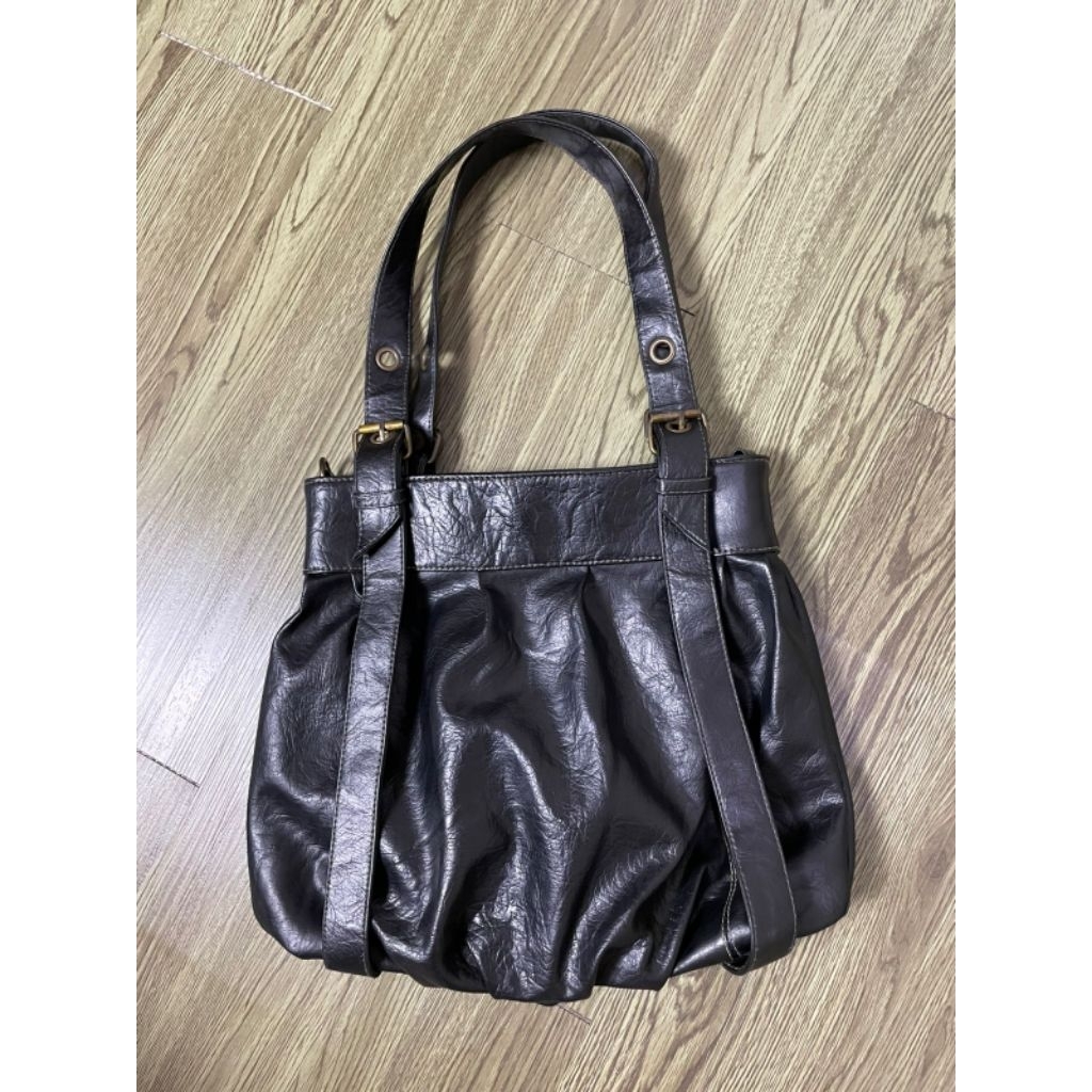 (PL pribadi) tas kulit hitam