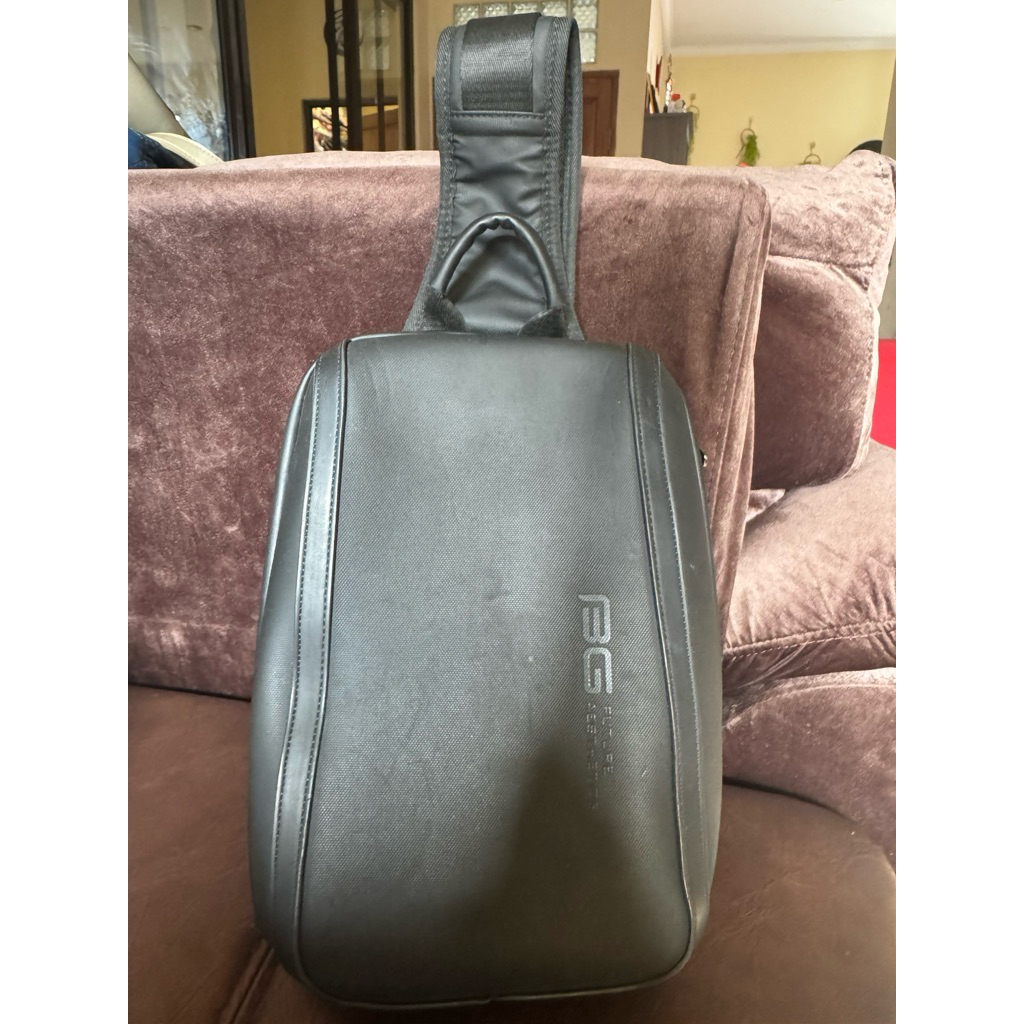 Tas Second Preloved Pria Branded BG