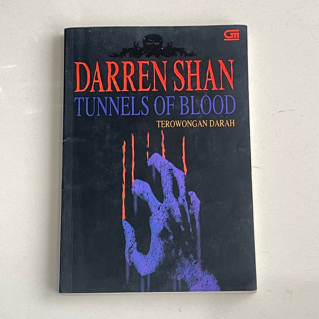 Novel TUNNELS OF BLOOD Terowongan Darah oleh DARREN SHAN