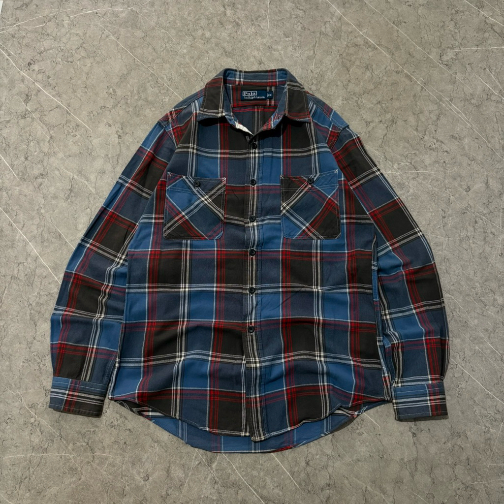 kemeja flannel polo size L