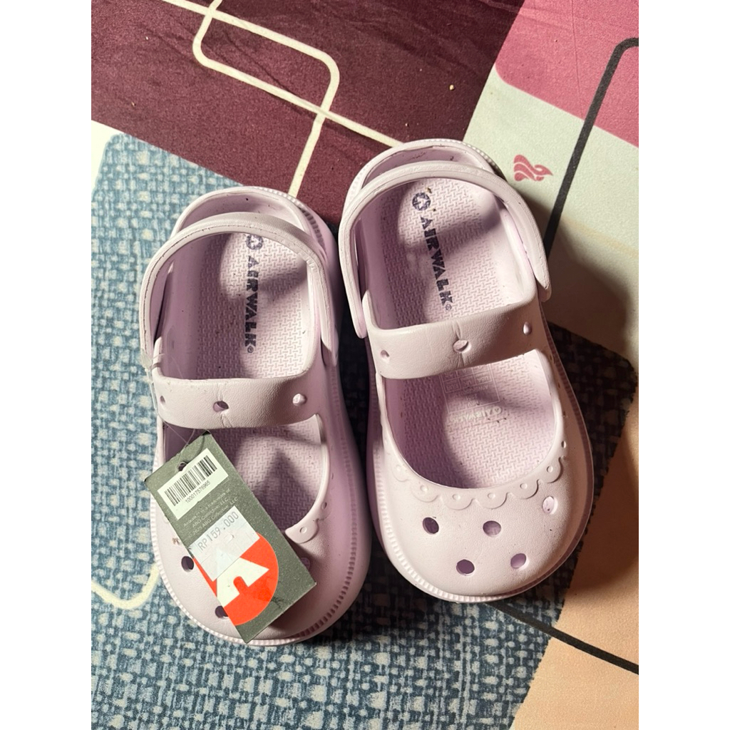 Sandal Airwlk Ori SportStation (kebesaran)