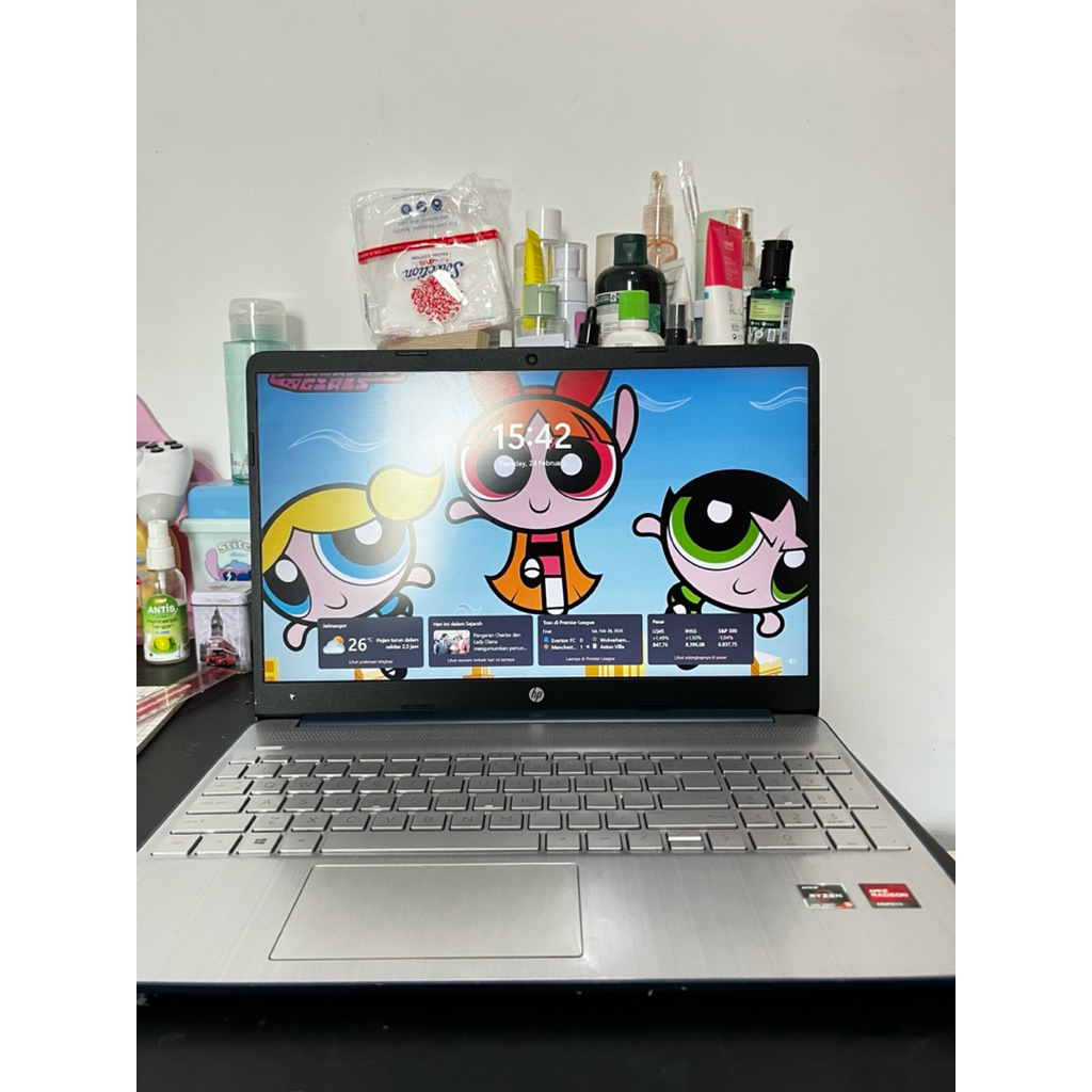 LAPTOP HP 15 AMD RYZEN 5 5500U Radeon Graphics. RAM 8GB/512GB