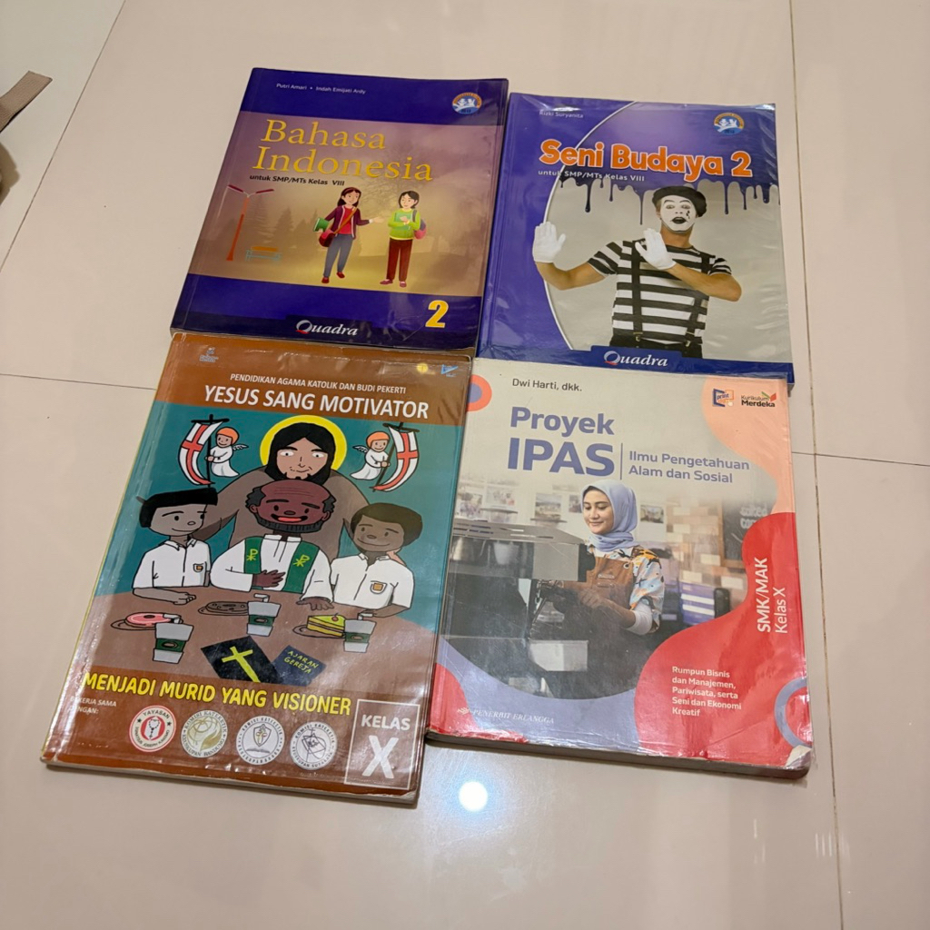 Buku Paket Kelas 8-10 SMP SMA Quadra Erlangga: Bahasa Indonesia, Agama Katolik, IPAS, Seni Budaya