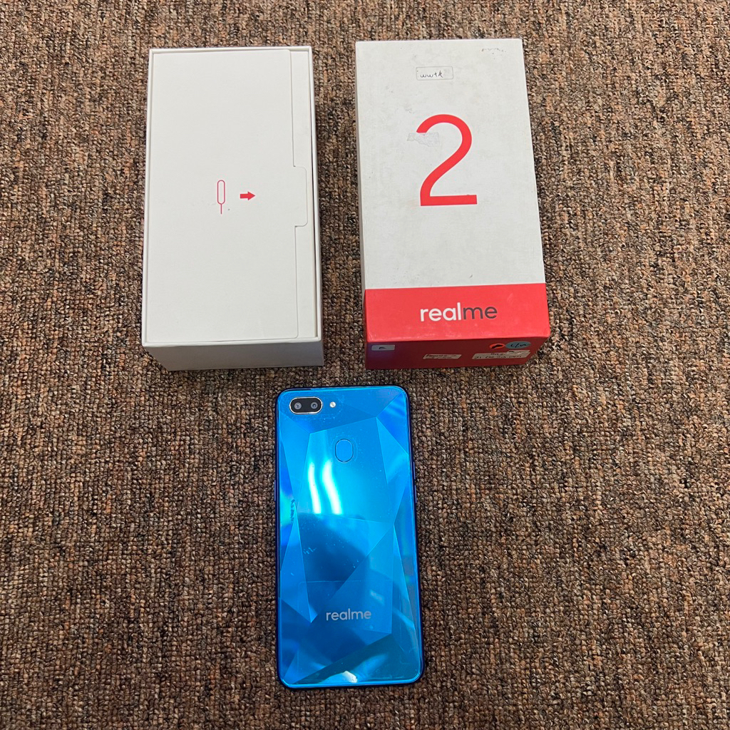 [Exclusive Markas Tuan Penggoda berbagi X GGG CELLULER] Realme 2 3/32 Seken Resmi Indonesia