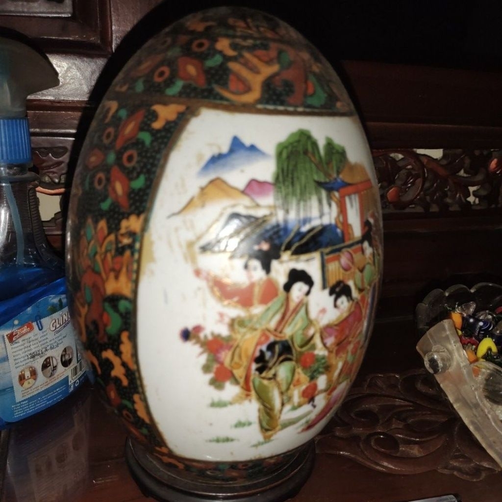 Barang antik keramik tahun 2000