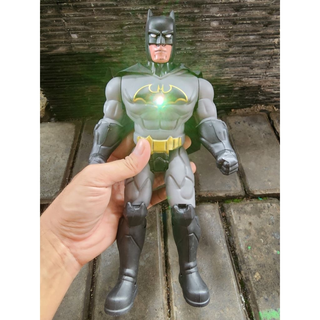 Mainan Action Figure Batman - Mainan Replika Miniatur Batman