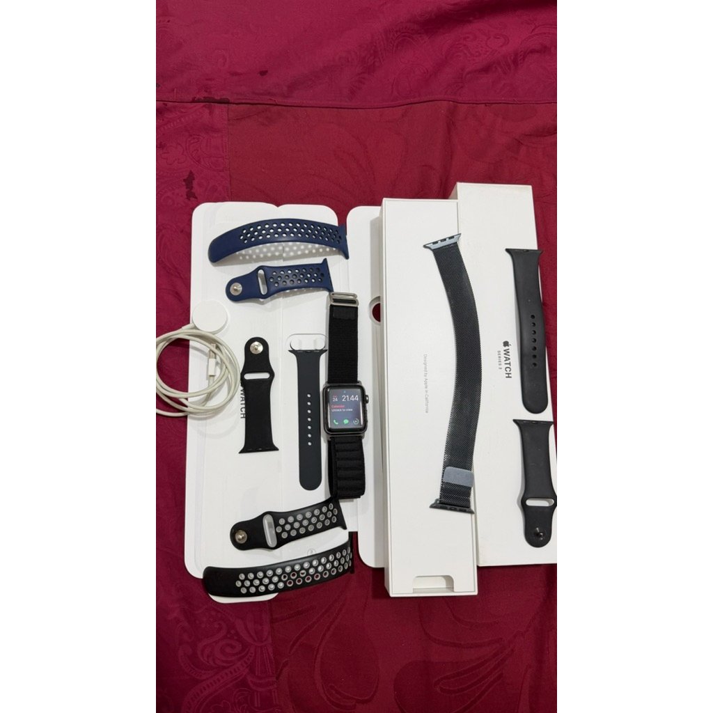 Apple Watch Series 3 42mm 2nd Preloved