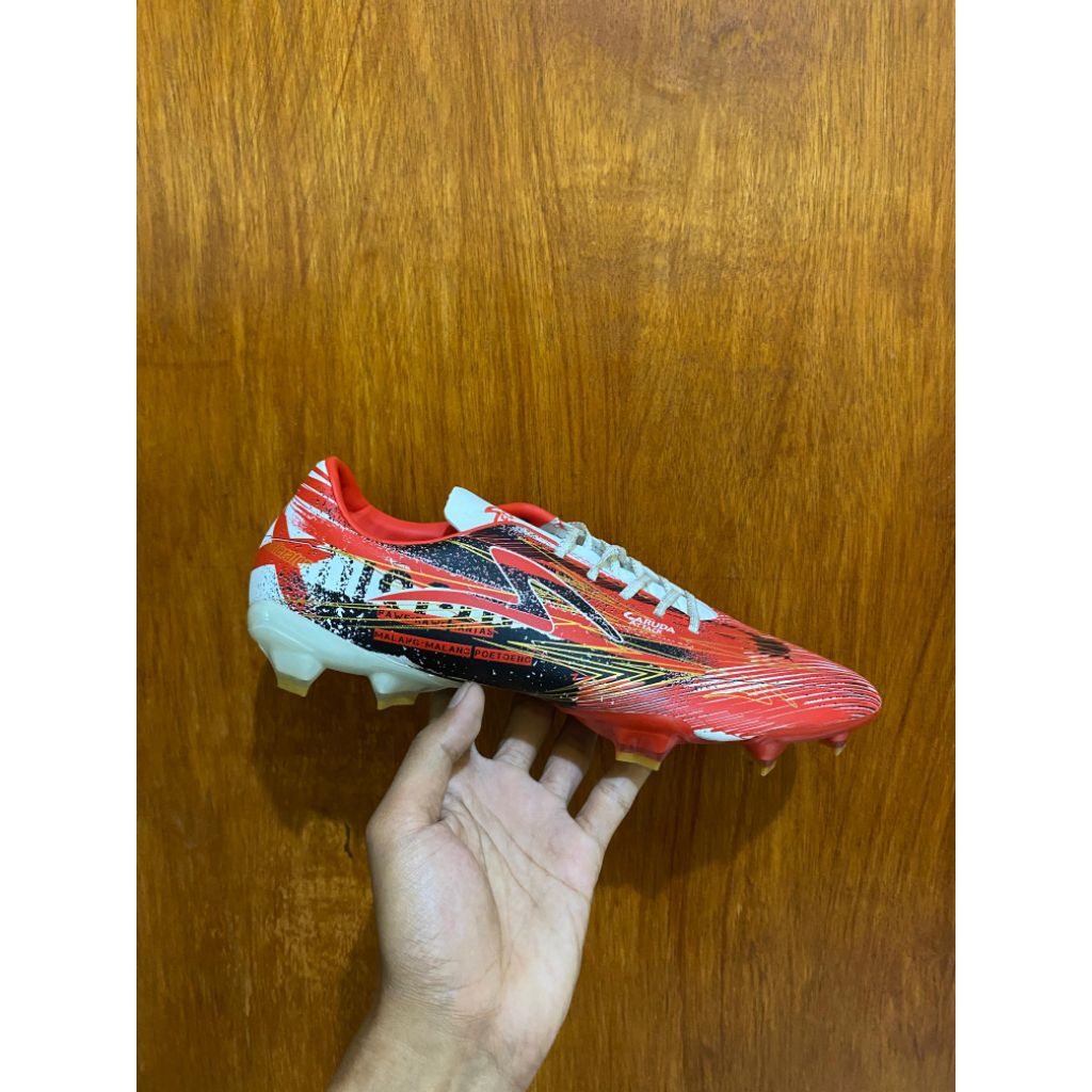 sepatu bola specs Lightspeed 3 gartek 2019