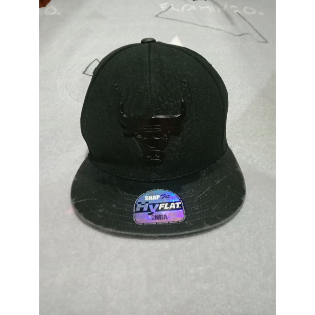 Topi Logo Besi Chicago Bulls Snapback