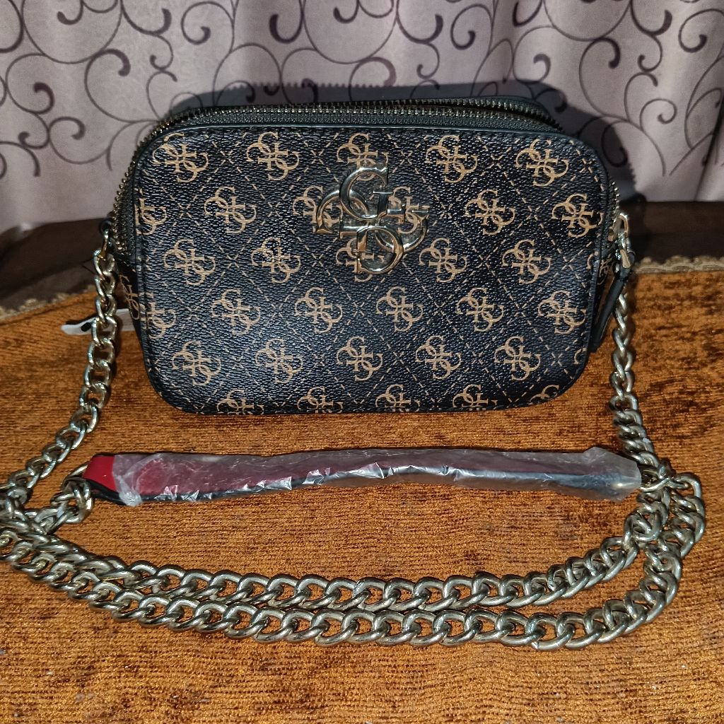 Guess Sling camera bag