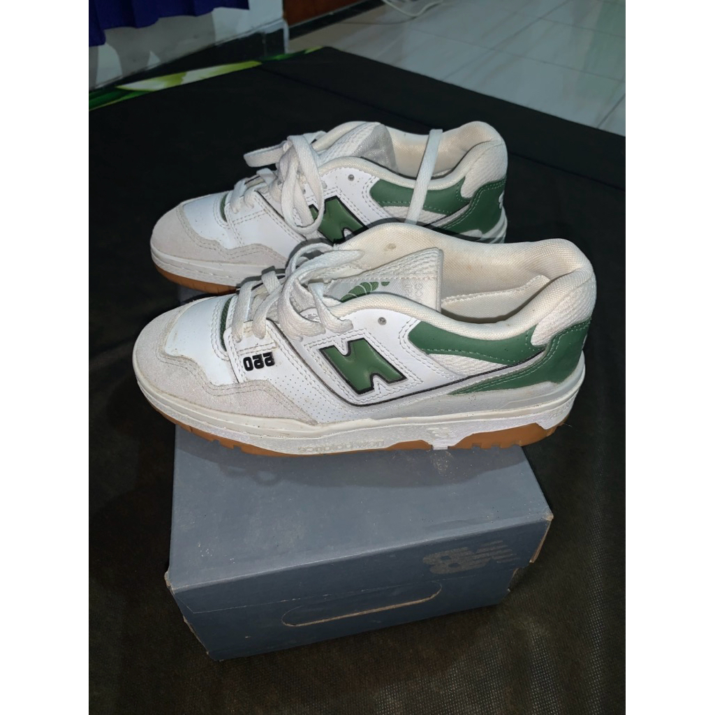 SEPATU NEW BALANCE 550 WHITE / WHITE GREEN