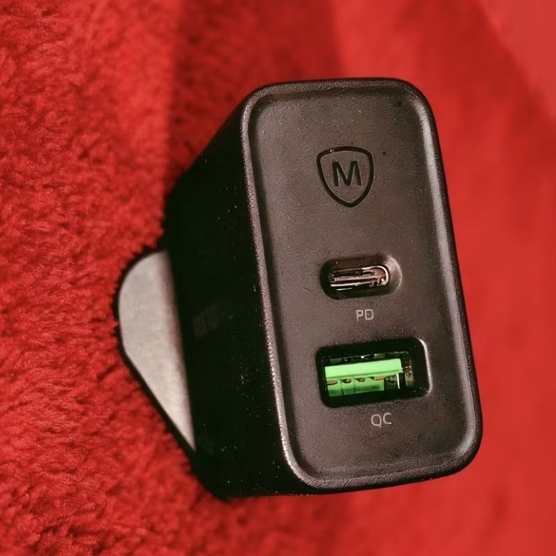 Micropack 65Watt Adaptor Charger