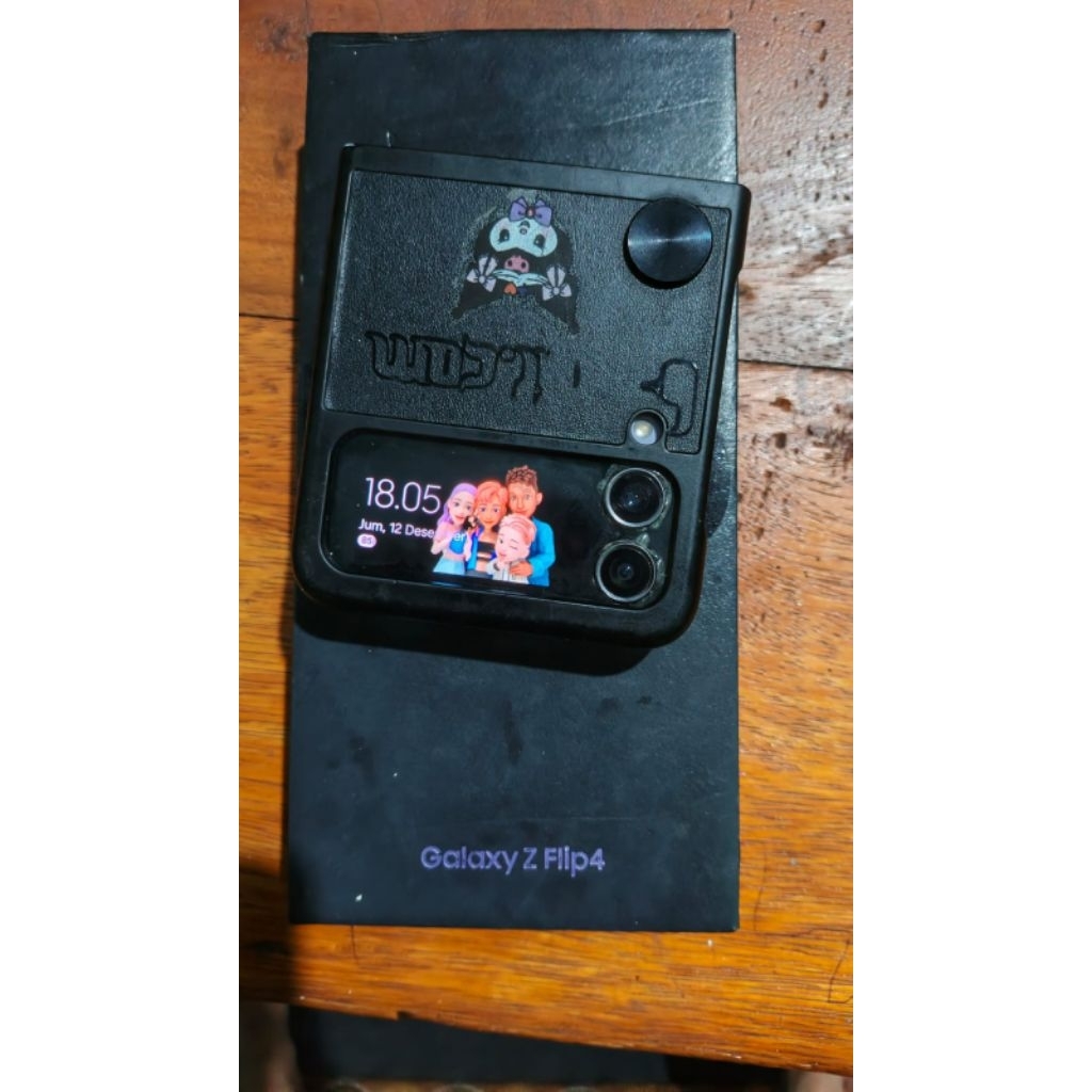 Samsung z flip 4 minus lcd dalam