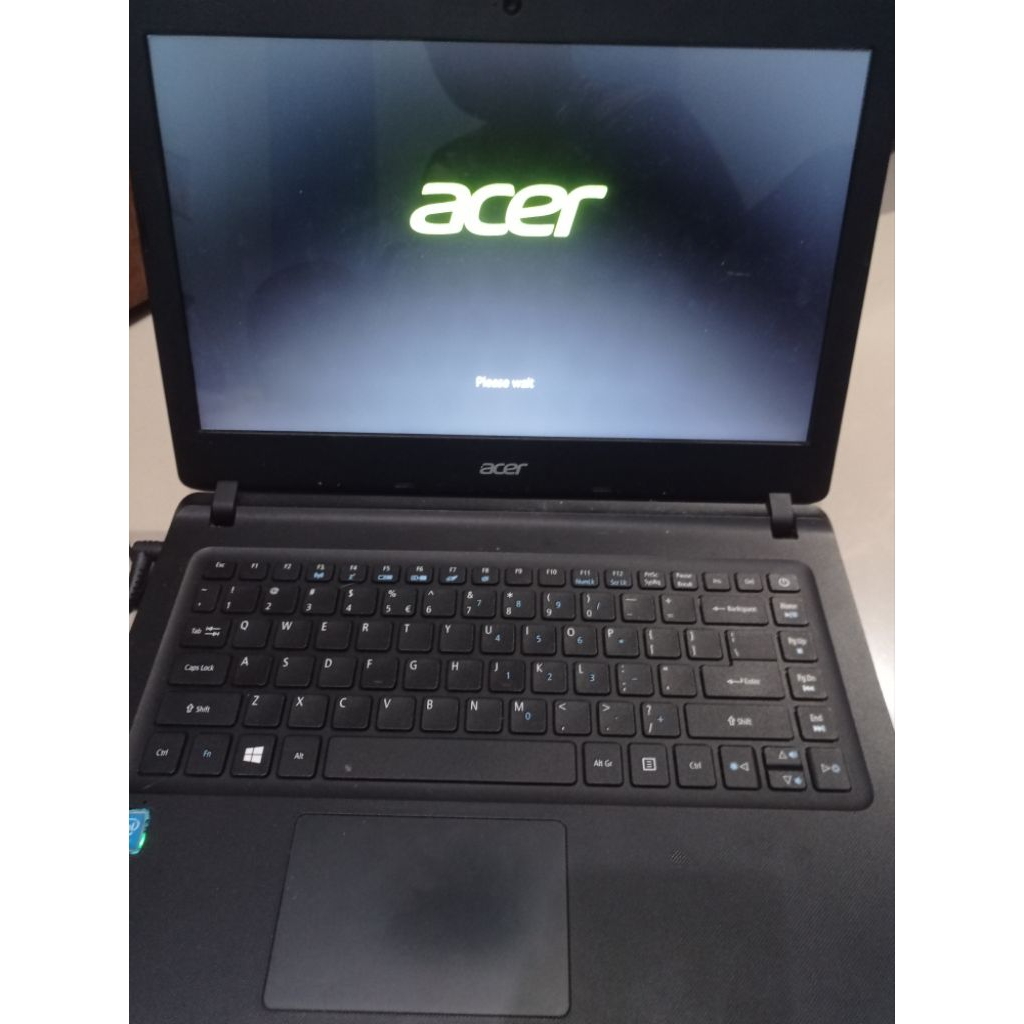 laptop Acer Aspire ES1-432