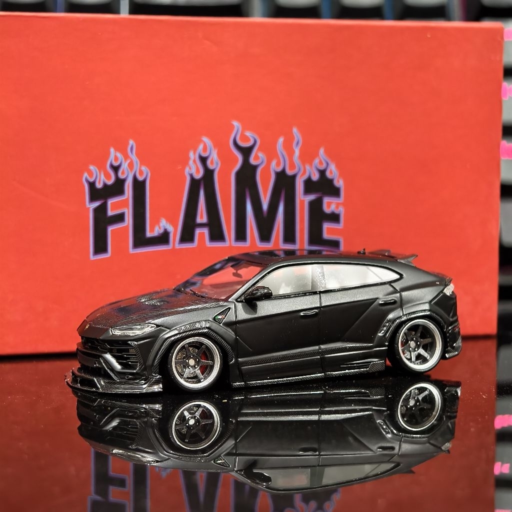 FLAME Lamborghini Urus LBWK Black Resin 1/64