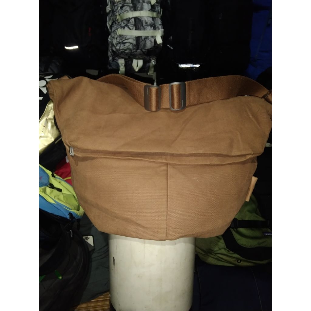 cote & ciel messenger bag