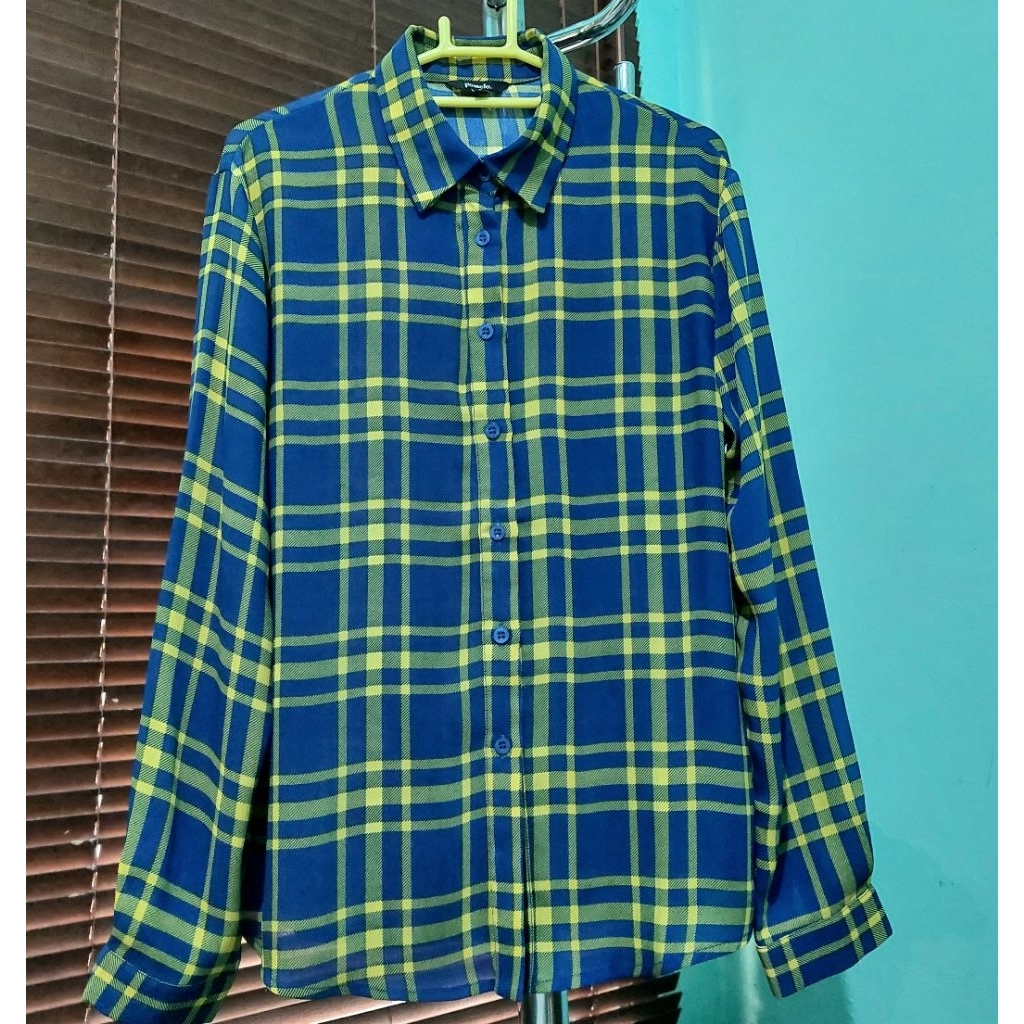 Preloved blouse/kemeja Pomelo