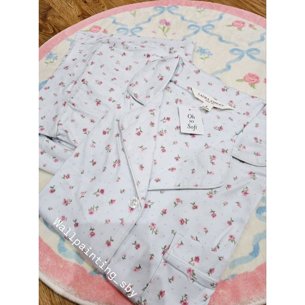 ( Ready stock sale ) Baju tidur premium Laura Ashley motif Shabbychic / piyama wanita tencel super n