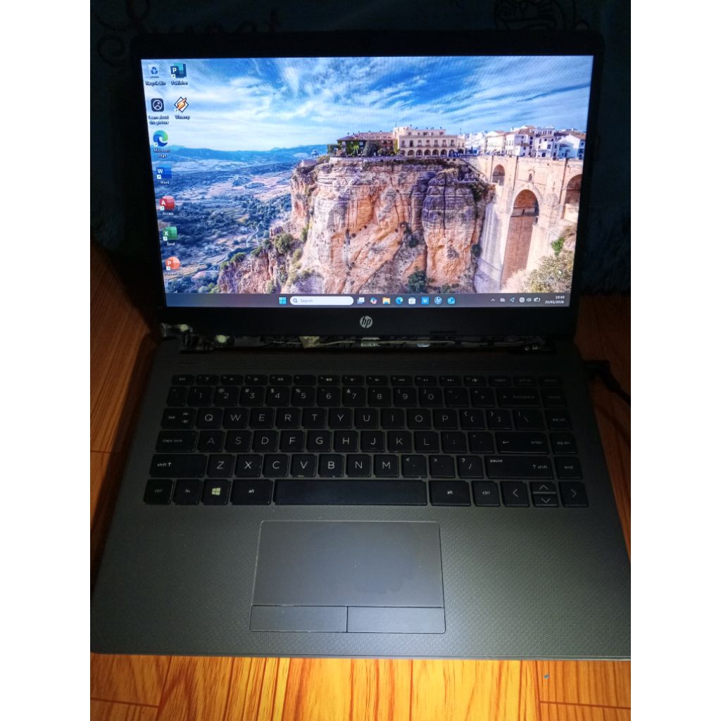 HP 245 G8 AMD Athlon Silver 4 / 512 Minus Baca Deskripsi