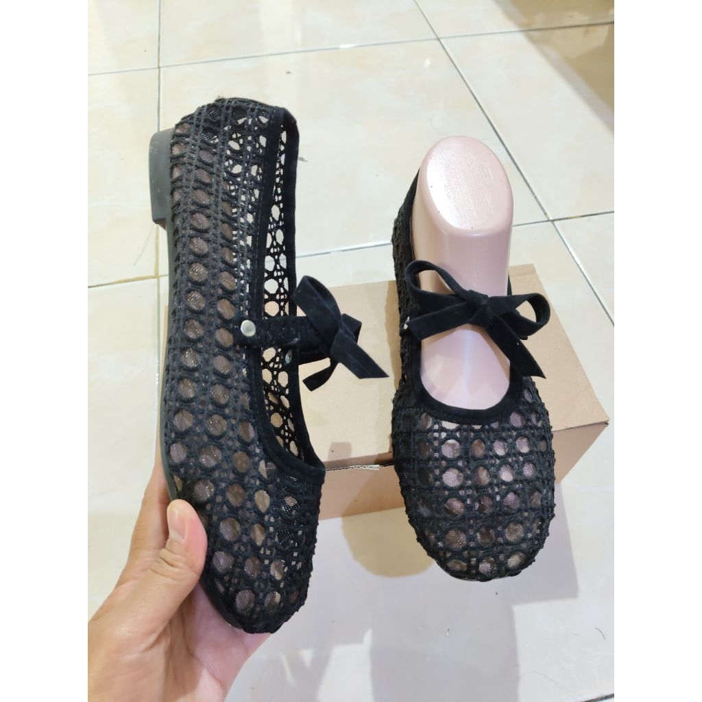 sepatu wanita branded