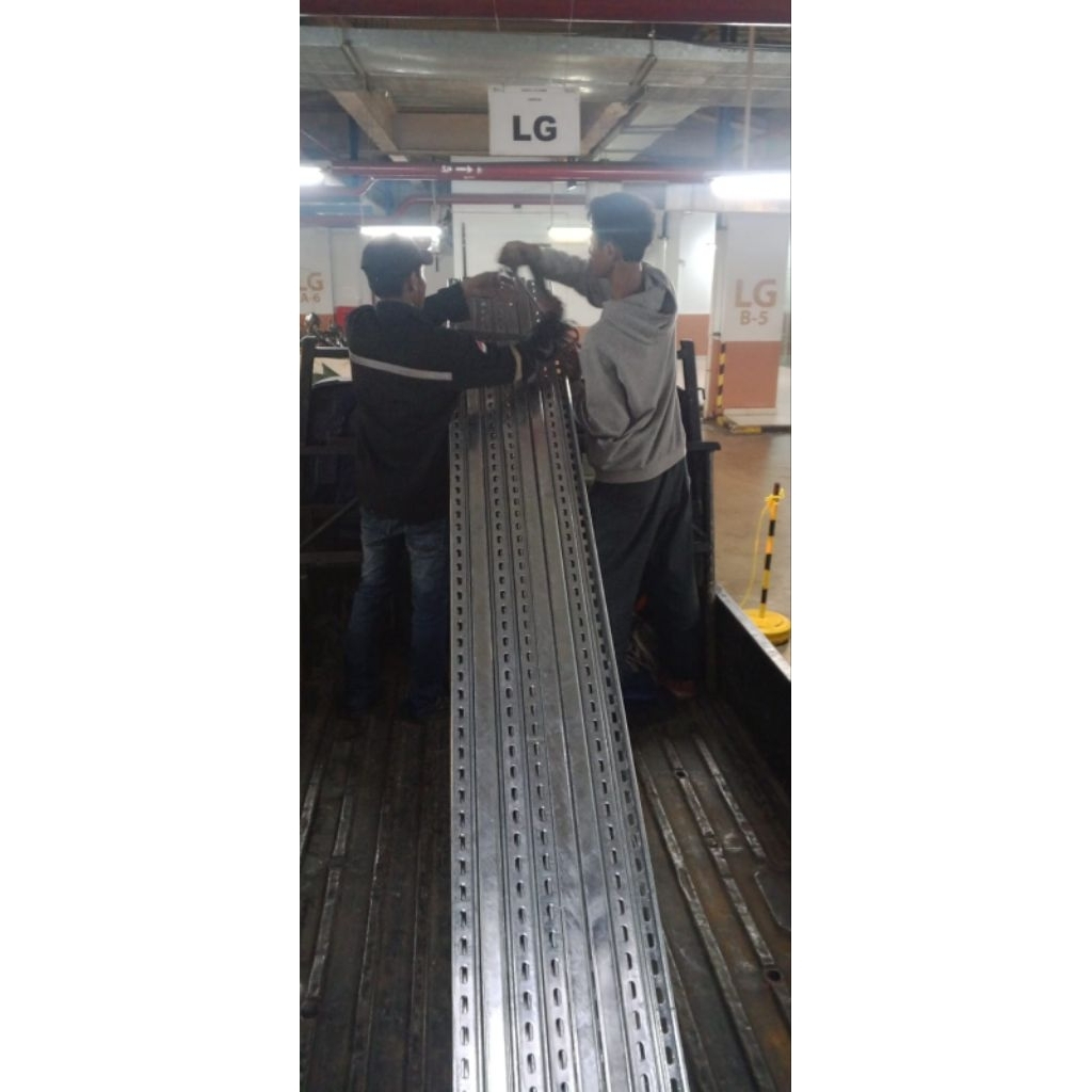 Unistrut Single Channel HDG 41 x 41 x 2,5mm x 3000