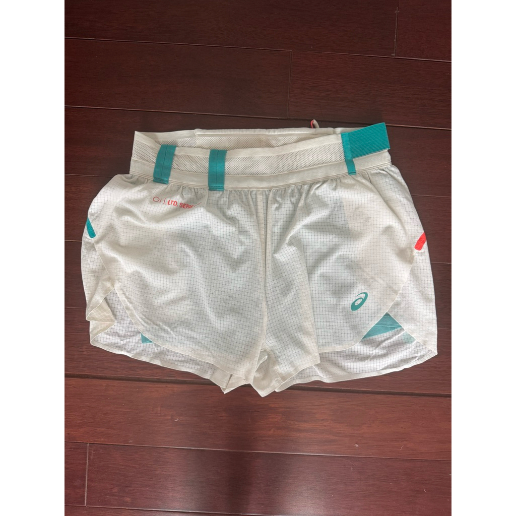 PROMO‼️ 3.3 PRELOVED Asics celana lari wanita limited edition tokyo metarun size S