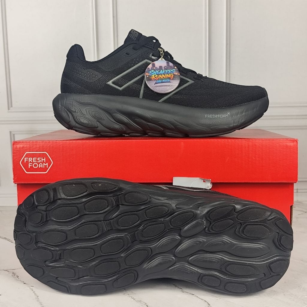 Sepatu Running NB Fresh Foam X 1080v13 tipe Triple Black