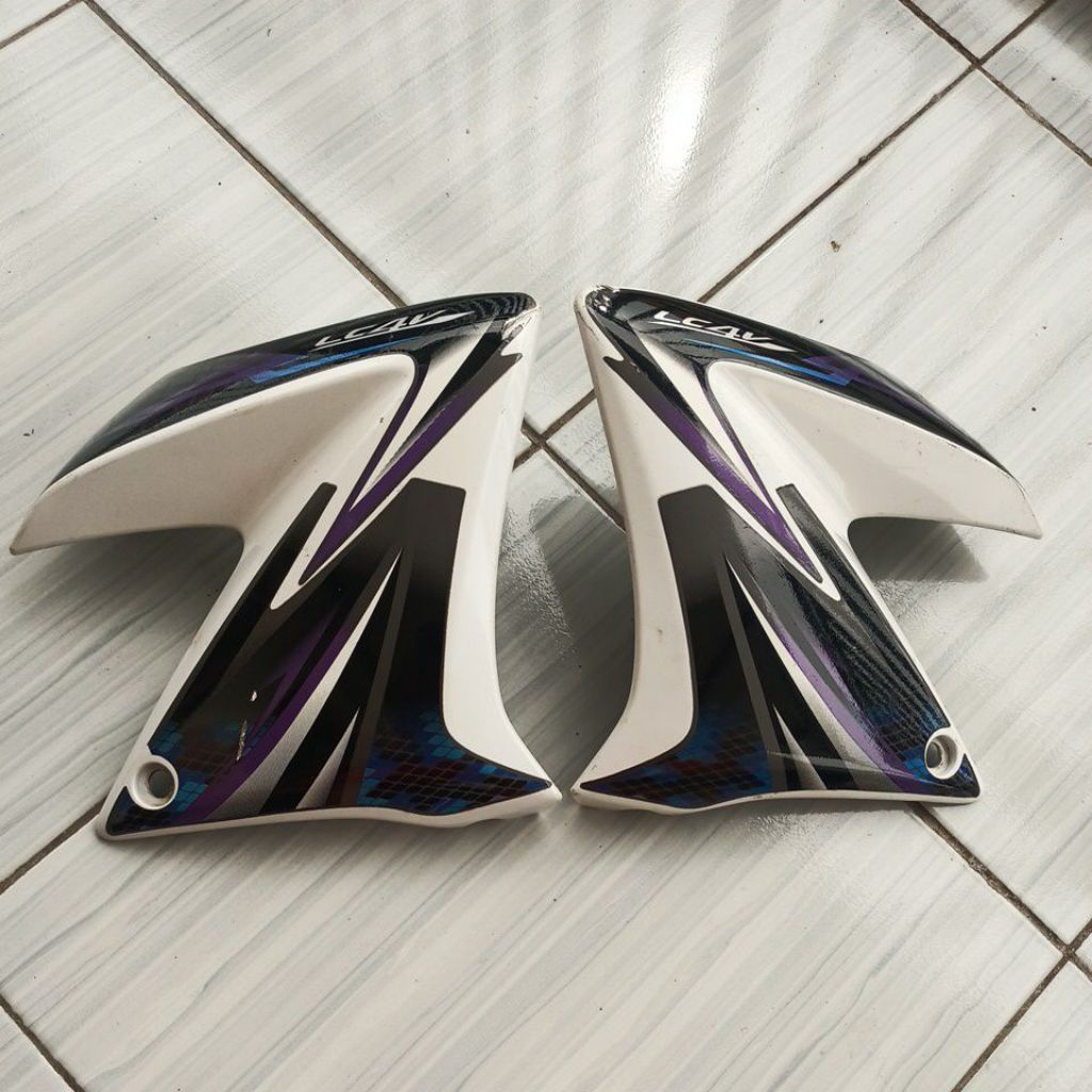 COVER SAYAP TANGKI YAMAHA VIXION OLD ORIGINAL SECOND