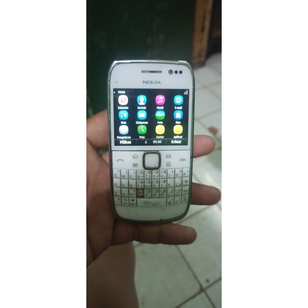 BAHAN Nokia E6