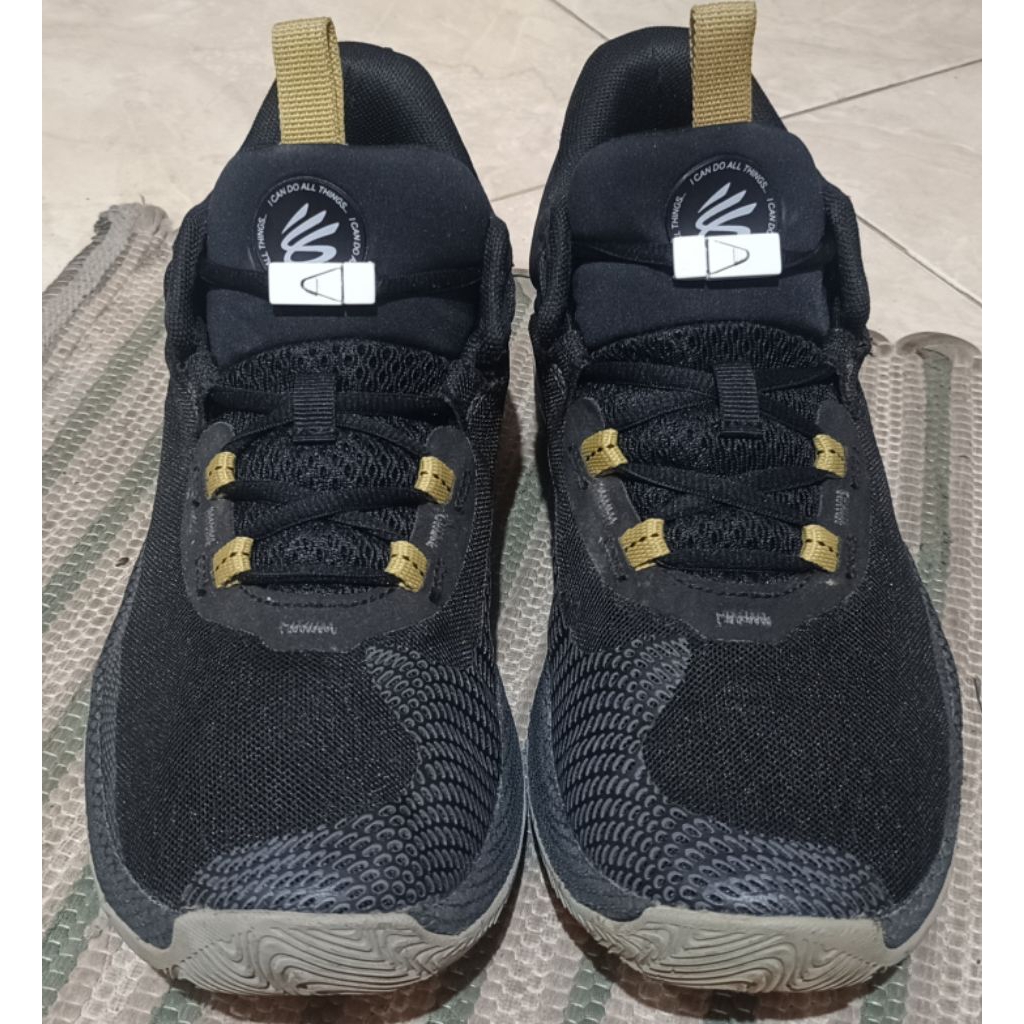 Sepatu Under Armour Curry