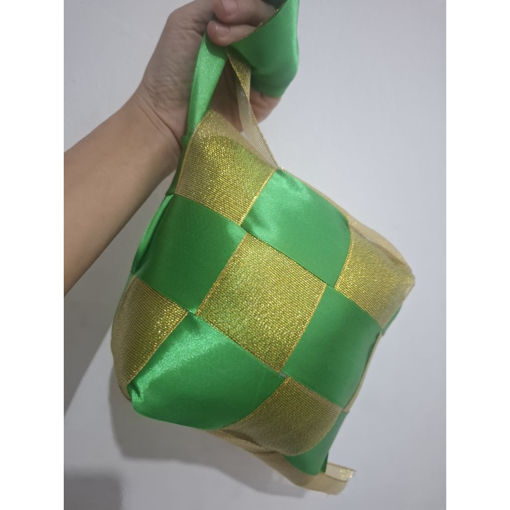 ketupat besar ketupat jumbo ketupat hias ketupat dekorasi ketupat besar ketupat hijau daun emas ketu