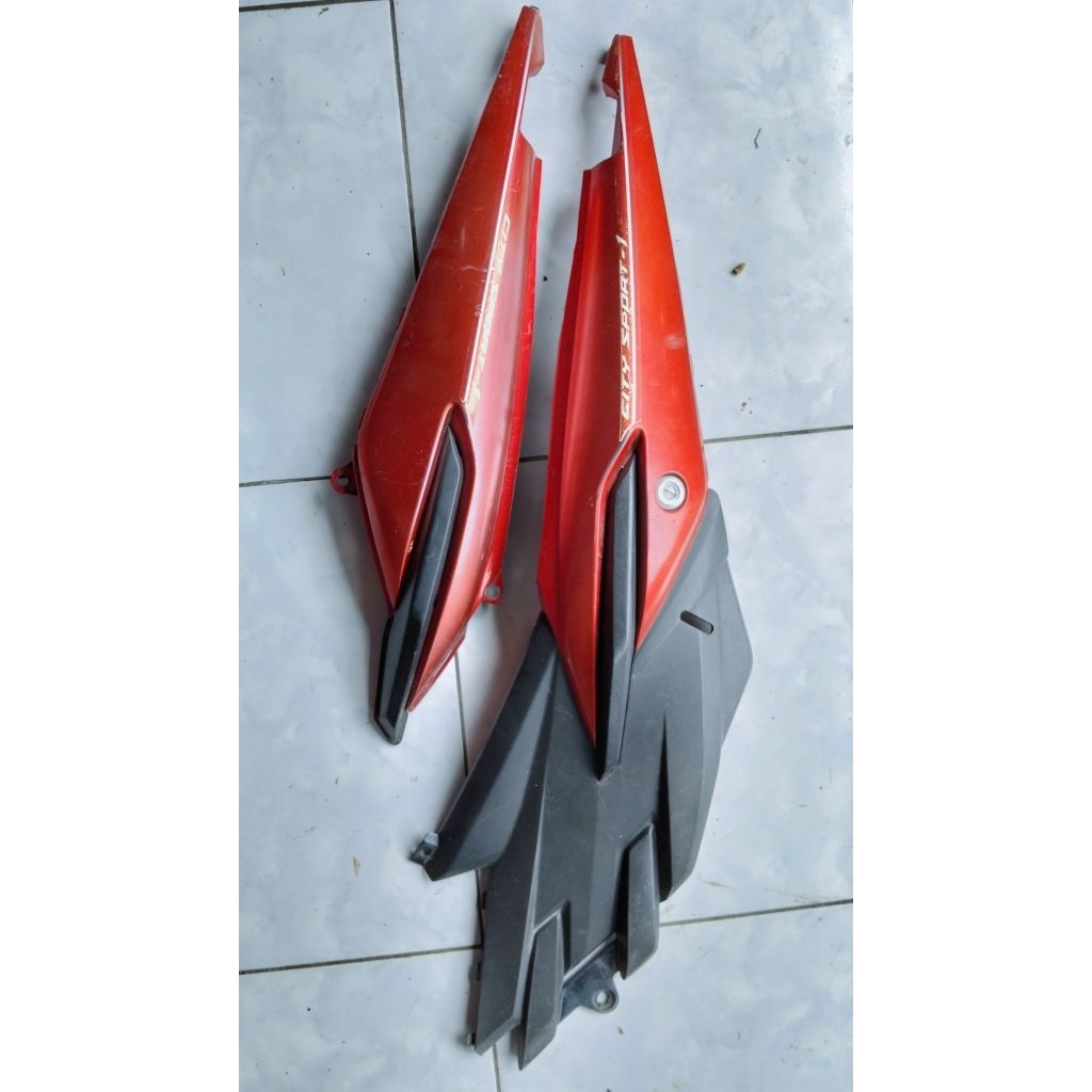 Cover body dek body belakang  Honda Cs1 Cs one Original second ( ada minus )