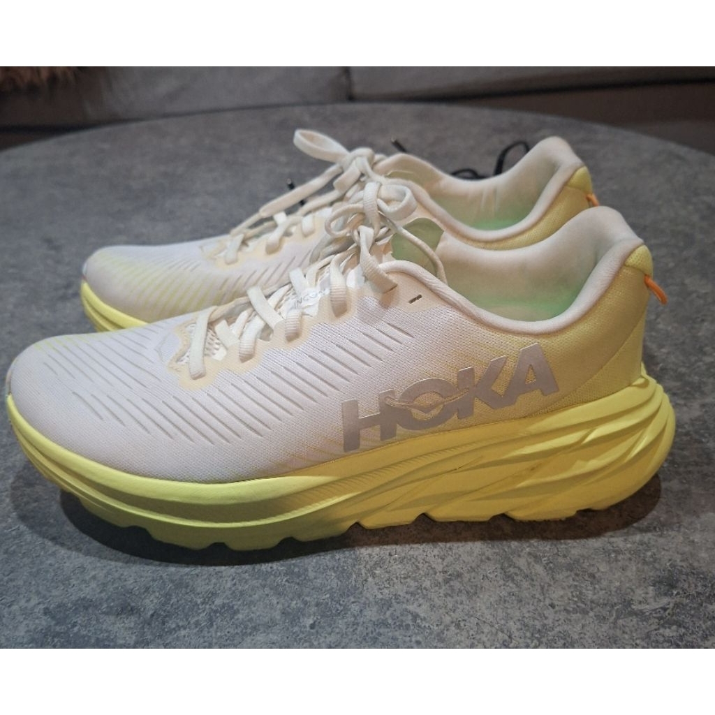 Sepatu Hoka (Preloved)