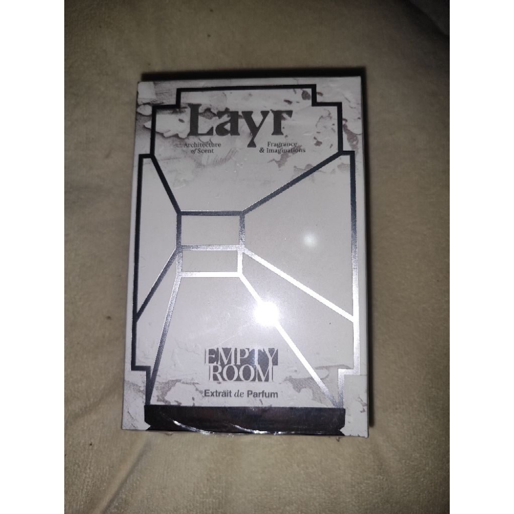 Layr Empty room