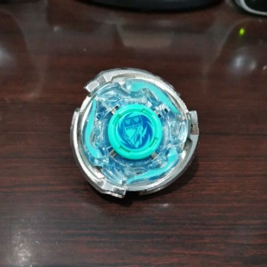 auldey beyblade - infinity nado whisker