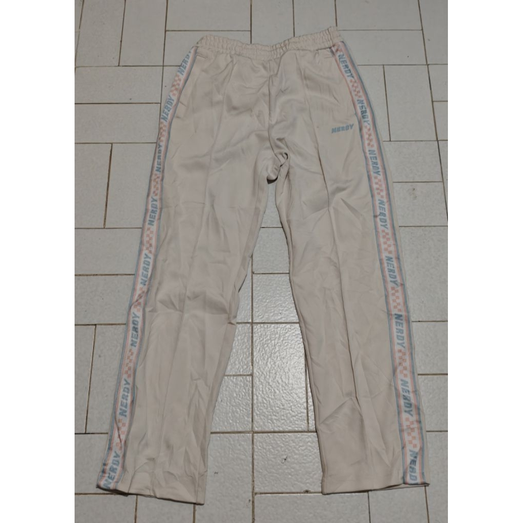 Celana Sport Trackpants Nerdy Taped Gading