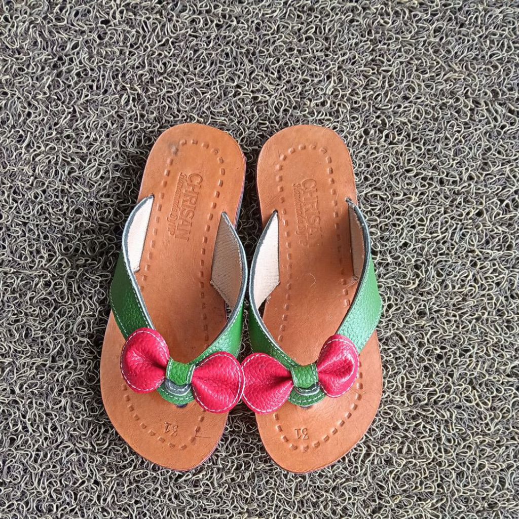 Sandal anak/ Sandal anak perempuan/ Sandal anak kulit asli/ Sandal anak kulit *Karya Pahala Eksekuti