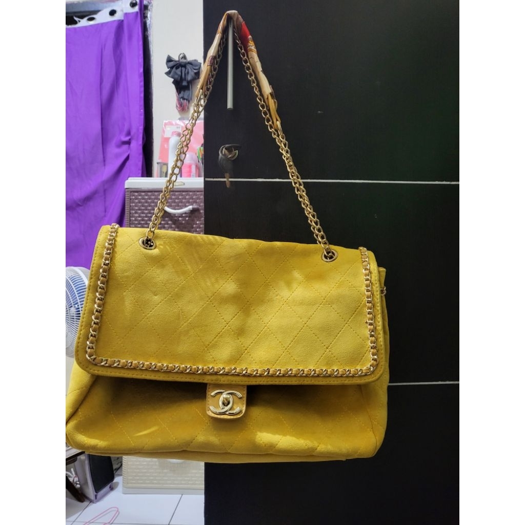 tas wanita / tas besar / tas kerja / tas cantik / tas laptop / preloved