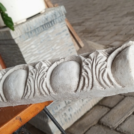 Lis Profil beton untuk traf kusen dinding klasik, minimalis.