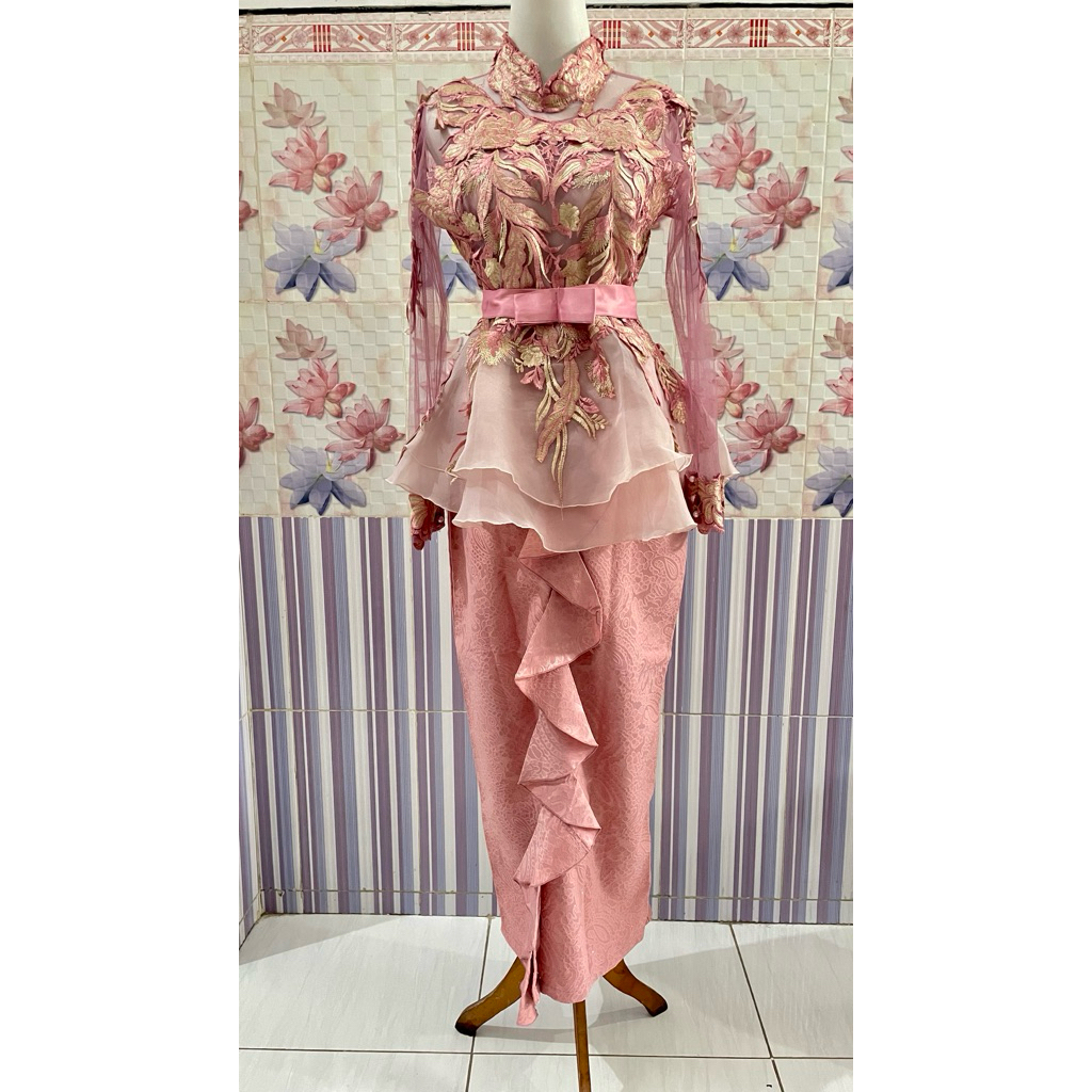 preloved one set kebaya