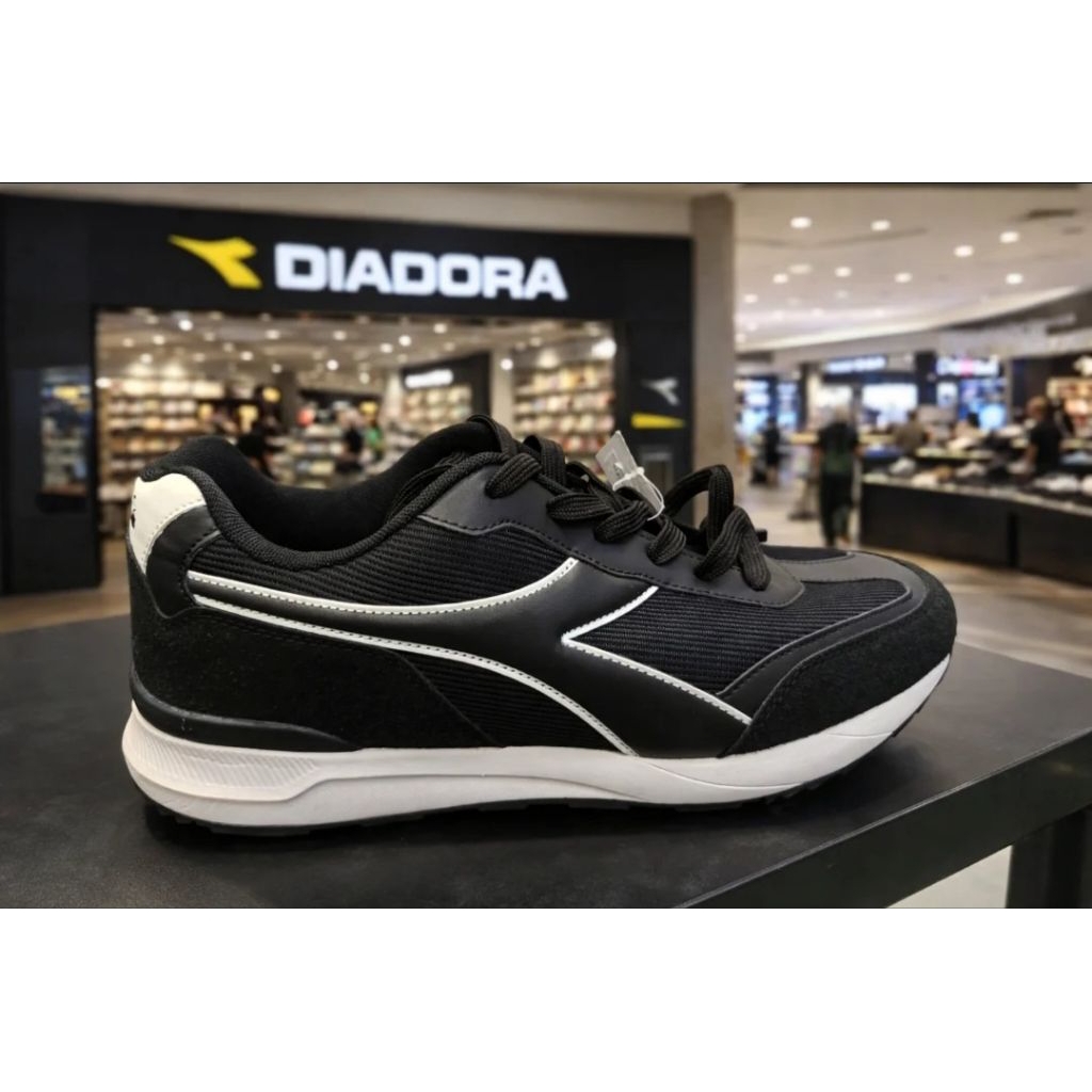 Diadora Navis Size 42