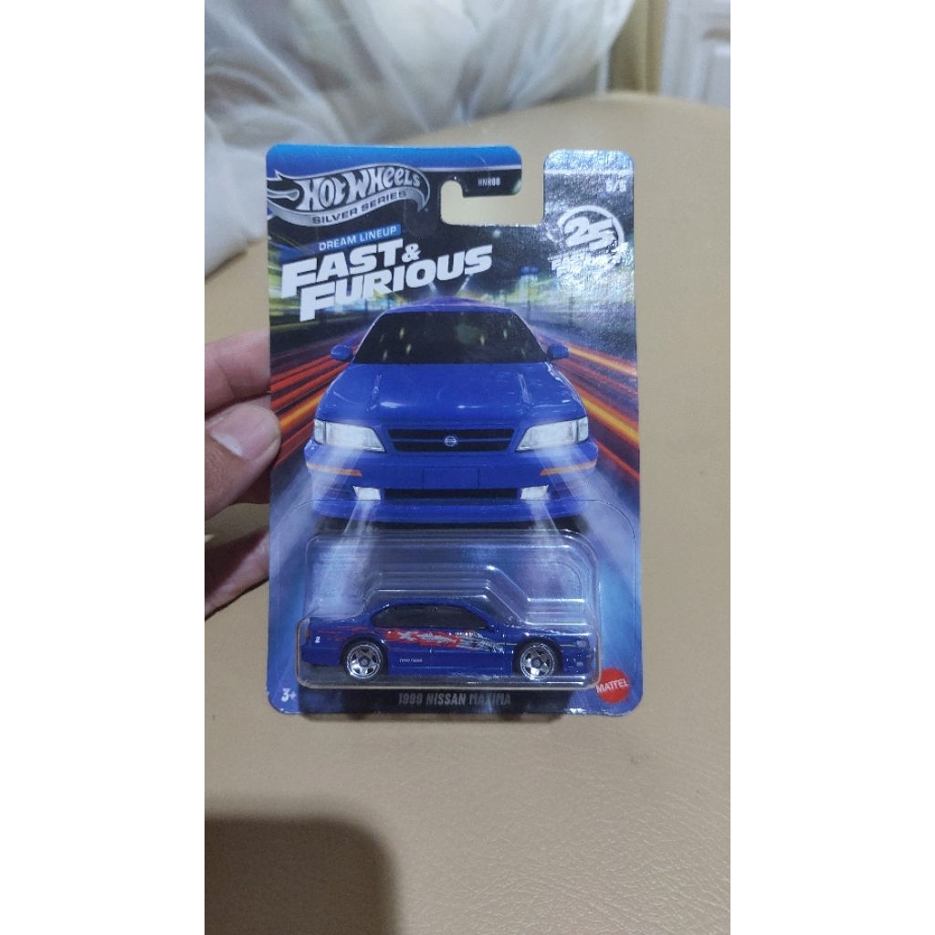 Hot Wheels Nissan Maxima