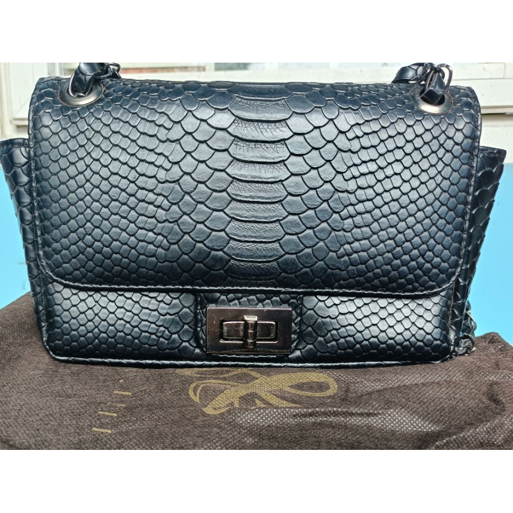 Tas Heylocal (brand lama : local. id)